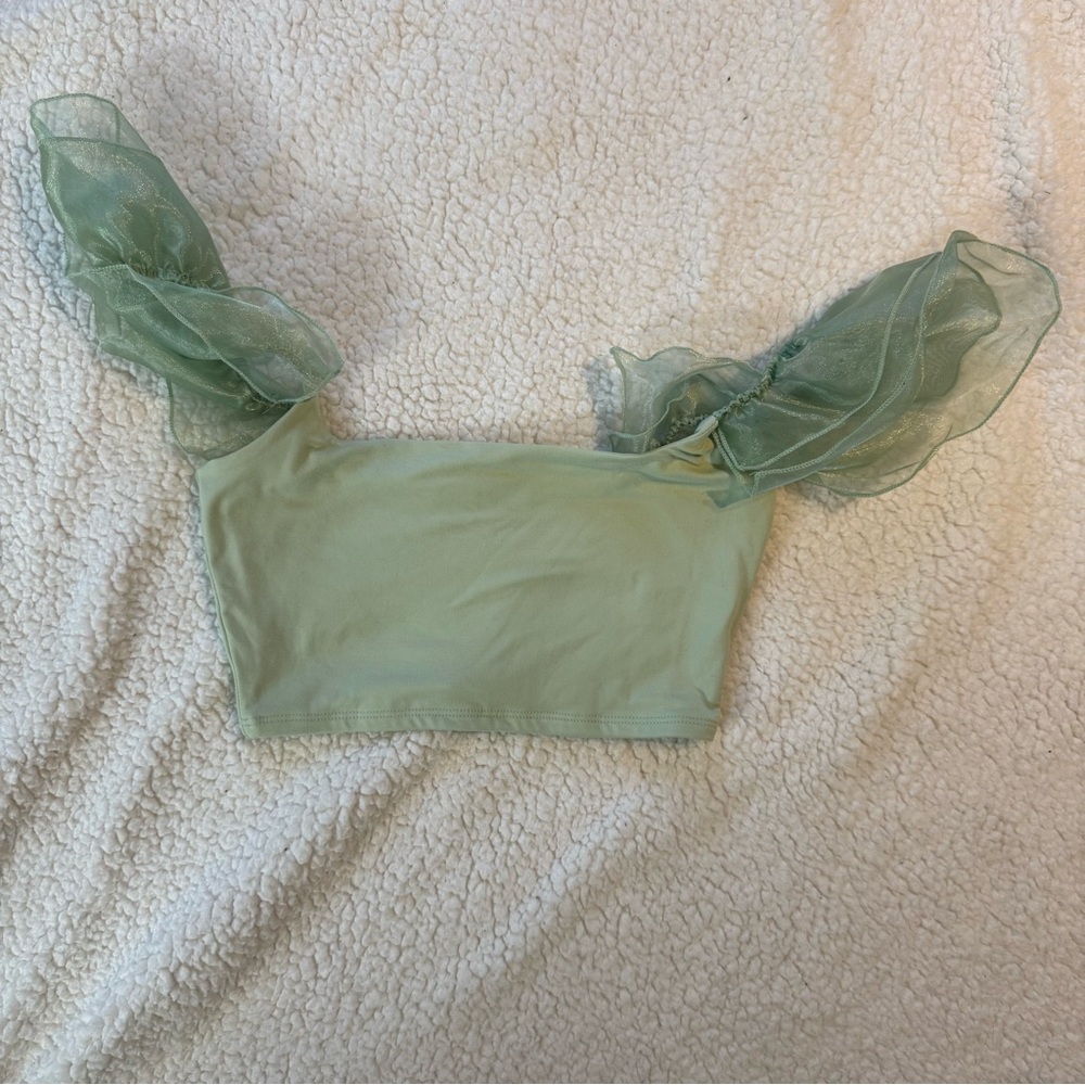 Elegant Green Women's Top with Ruffled Sleeves